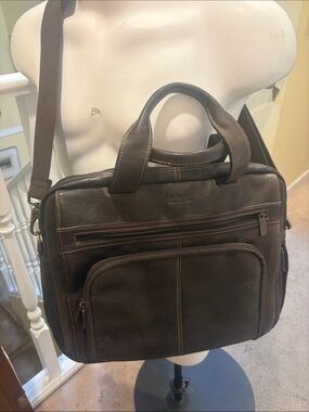 Kenneth Cole Reaction Dark Brown Leather Laptop Briefcase